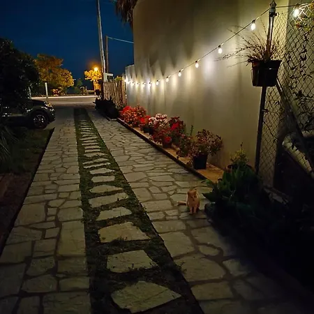 Anna's House 2 Daire Psakoudia