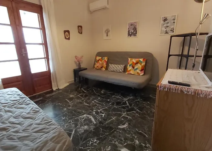 Anna's House 2 Psakoudia