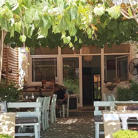 Anna's House 2 Daire Psakoudia